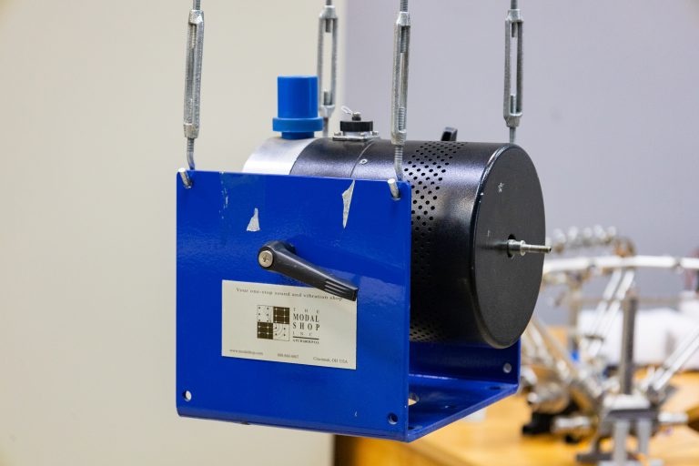 Модальный вибровозбудитель, Modal Shop, Shaker, Exciters for Vibration Testing, модальный анализ, вибростенд для модального анализа, вибровозбудитель для модального анализа, modal analysis